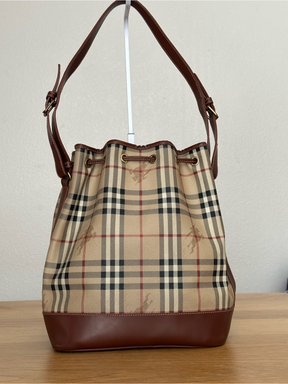 Burberry Nova Check Bucket Bag - Picture 2 of 14